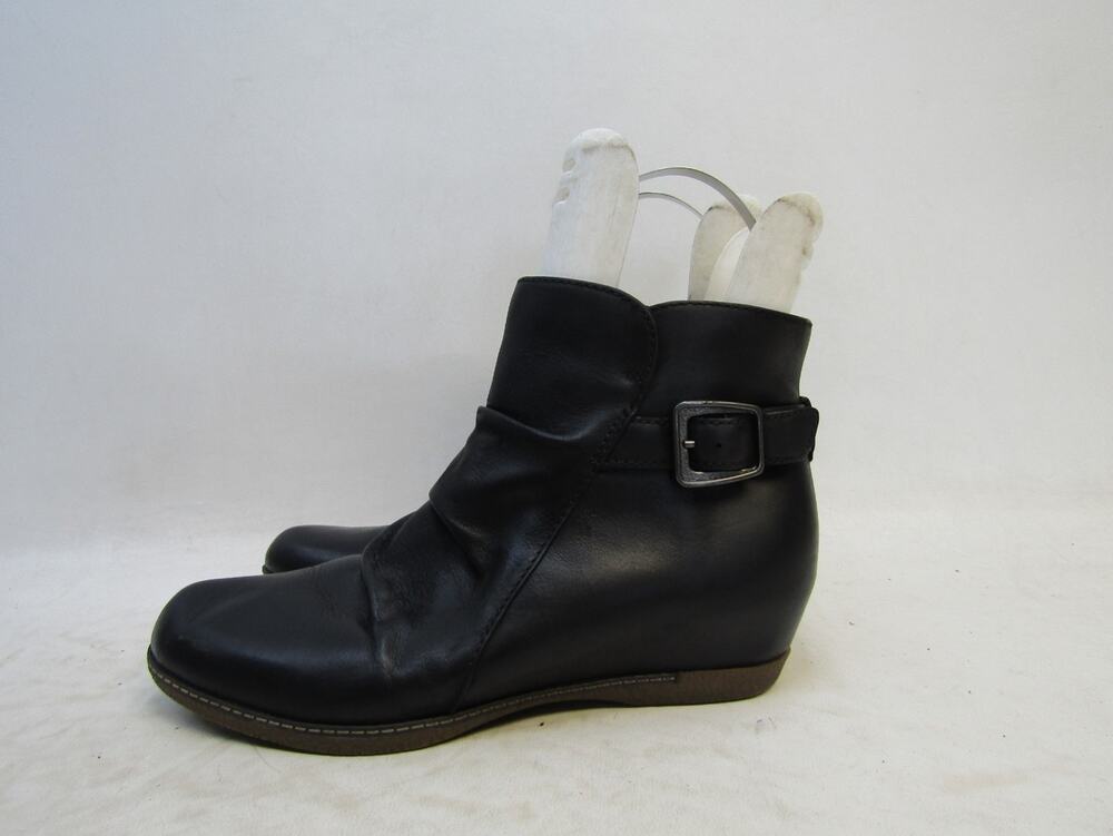 Dansko Womens Size 40 EUR Black Leather Slouch Zip Ankle Fashion Boots Bootie